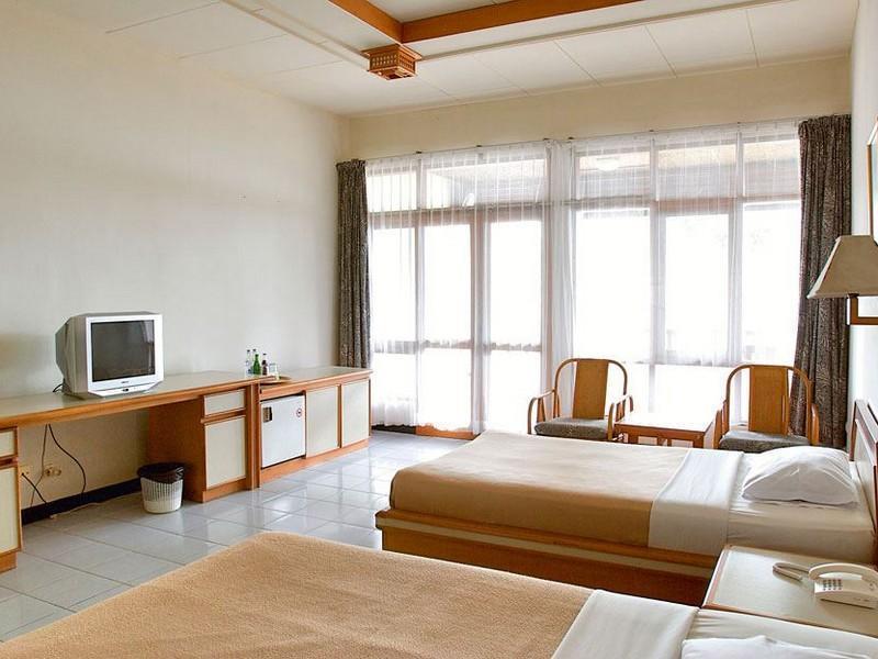 Pantai Indah Resort Hotel Barat Pangandaran Buitenkant foto
